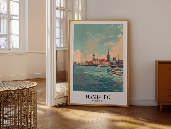 Hamburg Skyline plakat med udsigt over vand, bygninger og både – farverig byplakat fra Tyskland.