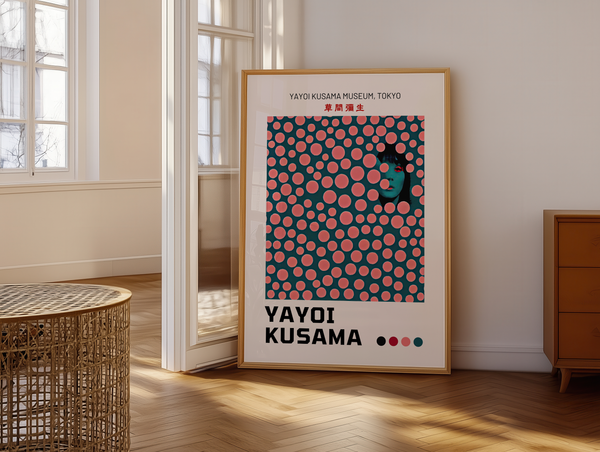Hidden Face – Yayoi Kusama plakat med ikoniske prikker og skjult ansigt i farverigt grafisk design – moderne kunstplakat.