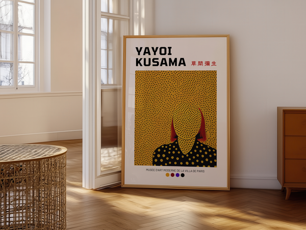 Yellow Portrait – Yayoi Kusama plakat med gule prikker og grafisk portræt uden ansigt – moderne kunstplakat i ikonisk design.