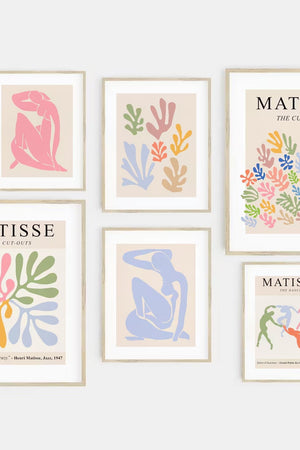Henri Matisse er manden bag nogle af verdens mest kendte plakater. Sammen med Pablo Picasso har de skabt den ideelle plakat til stuen, hjemmet og værelset. De populære plakater kommer i Orange, Lyserød, Blå, Grøn & også i de helt store størrelser som 70x100 & 50x70. Der kan tilkøbes ramme & Berggruen på tilbud.