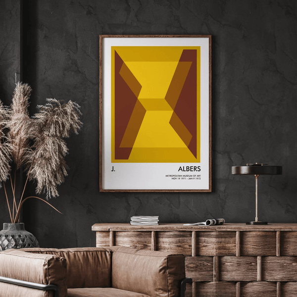 Josef Albers plakat med geometrisk mønster i gule og brune farver – moderne grafisk kunstværk.