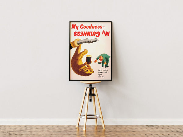 Vintage Guinness plakat med kinkajou, der holder en øl, og teksten “My Goodness – My Guinness” i retrostil.