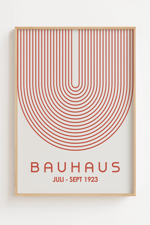 Bauhaus plakat med røde linjer i halvcirkelformet grafisk mønster og minimalistisk design.