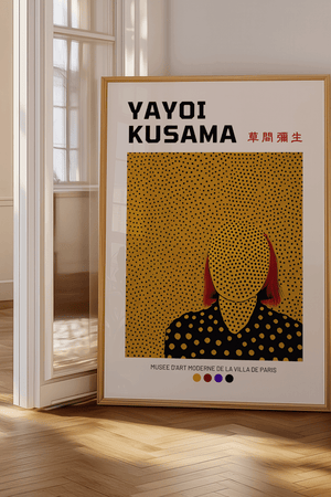 Yellow Portrait – Yayoi Kusama plakat med gule prikker og grafisk portræt uden ansigt – moderne kunstplakat i ikonisk design.