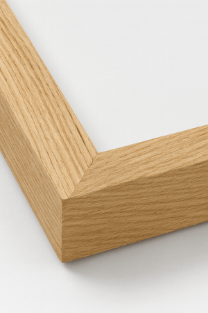 Massiv egetræsramme i lys eg med plexiglas – stilren billedramme til plakater, billeder og fotos, ideel til moderne og klassisk indretning.