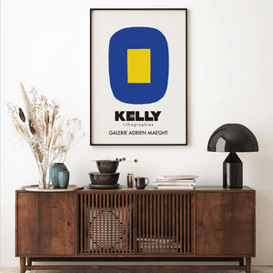 Ellsworth Kelly plakat med blå og gul abstrakt form – moderne kunstplakat i grafisk stil
