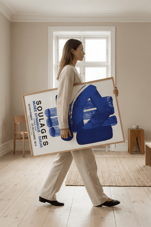 Opgrader dit hjem med vores unikke Soulages plakater. Disse plakater har abstrakte designs inspireret af kunstneren Soulages, 