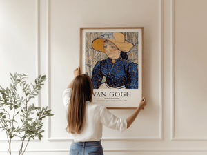 Peasant Woman Against Wheat plakat 1890 – Van Gogh kunstplakat med kvinde og hvedemark motiv