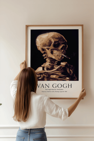 Skeleton with Cigarette plakat 1886 – Van Gogh skelet kunstplakat