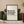 Motiverende plakat med teksten do more of what makes you happy i minimalistisk typografi.