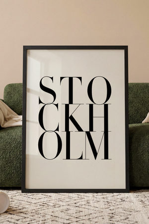 Typografisk Stockholm plakat i sort hvid minimalistisk design
