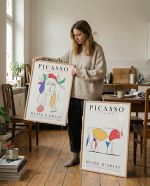 Plakater i moderne stue med minimalistisk indretning og kunsttryk fra Ellens Postershop