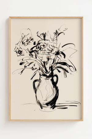 Sort-hvid illustrationsplakat med løst skitserede blomster i en klassisk vase tegnet med ekspressive penselstrøg.