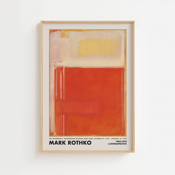 Abstrakt plakat med lyse beige og cremefarver kombineret med et stort varmt orange farvefelt inspireret af Mark Rothkos farvefelter.