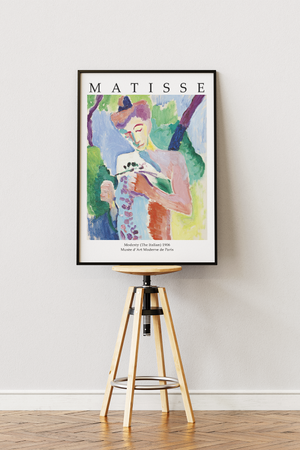 Tilfør dit hjem en poetisk og farverig energi med ‘Modesty (The Italian)’ – Matisse Plakat.