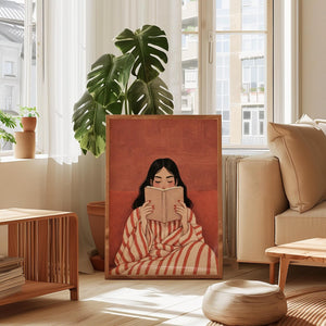 Illustration plakat af kvinde der læser bog – varm rosa og terrakotta baggrund, moderne kunst til væggen