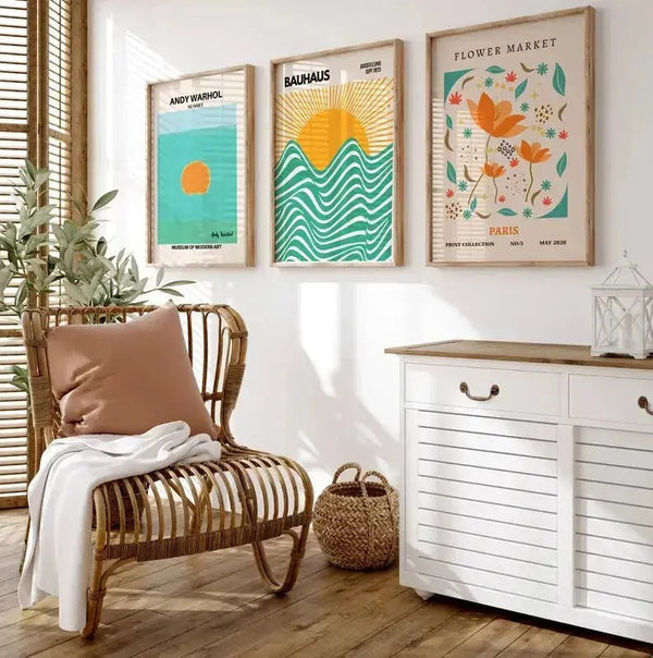 Oplev den ikoniske Bauhaus-stil med vores "Yellow Bauhaus Sunset" plakat.