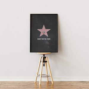 Shoot for the Stars plakat i egetræsramme på staffeli